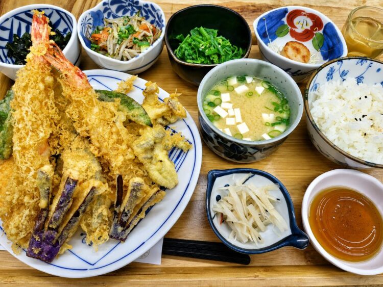 羅東火車站必吃日式餐廳 嚴選當季食材的宜蘭特色手作料理 羅東火車站必吃日式餐廳 嚴選當季食材的宜蘭特色手作料理