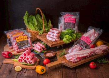 高雄岡山豬肉舖承接三代牧場經驗 返鄉接班串聯自產自銷、冷鏈運送與門市服務