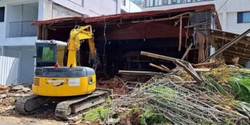 從兼差走向台中拆除工程創業之路 累積鐵工、監場與工班協調經驗 建立專業服務根基