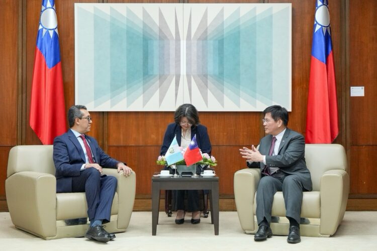外交部長林佳龍午宴歡迎瓜地馬拉共和國公共財政部長曼高斯訪問團 外交部長林佳龍午宴歡迎瓜地馬拉共和國公共財政部長曼高斯訪問團