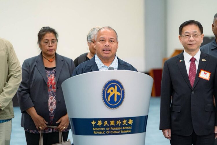 帛琉共和國副總統兼衛生部長歐宜樓率團訪台,出席世界災害管理聯盟開幕,深化台帛災害防救合作 帛琉共和國副總統兼衛生部長歐宜樓率團訪台,出席世界災害管理聯盟開幕,深化台帛災害防救合作