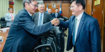 外交部長林佳龍歡迎「第31屆中南美洲台灣商會聯合總會回國訪問團」 外交部長林佳龍歡迎「第31屆中南美洲台灣商會聯合總會回國訪問團」