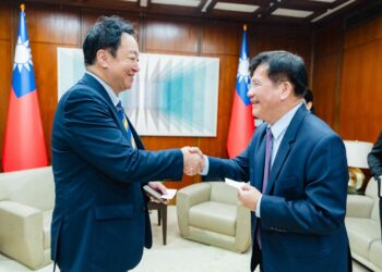 外交部長林佳龍接見日本國民民主黨選舉對策委員長村岡敏英眾議員一行