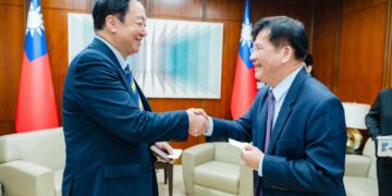外交部長林佳龍接見日本國民民主黨選舉對策委員長村岡敏英眾議員一行 外交部長林佳龍接見日本國民民主黨選舉對策委員長村岡敏英眾議員一行