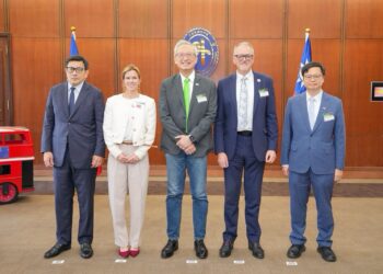 外交部政務次長吳志中主持「台英半導體聯合培力計畫」人才交流茶會