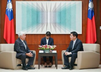 外交部長林佳龍接見「對中政策跨國議會聯盟」訪問團