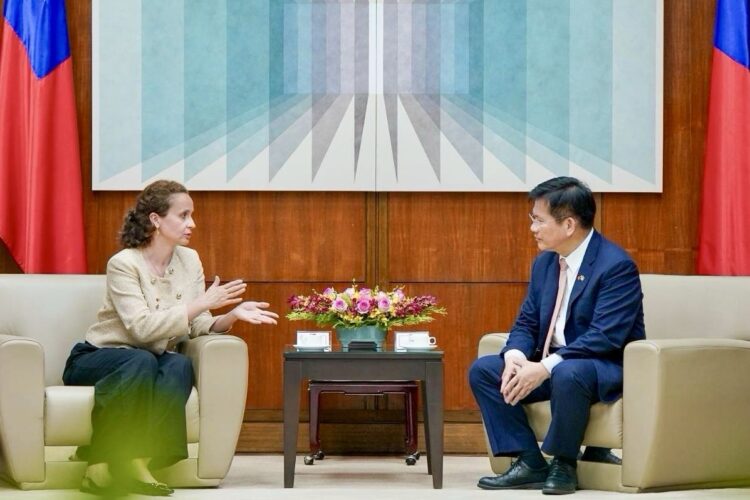 外交部長林佳龍接見烏克蘭跨黨派國會議員團 外交部長林佳龍接見烏克蘭跨黨派國會議員團