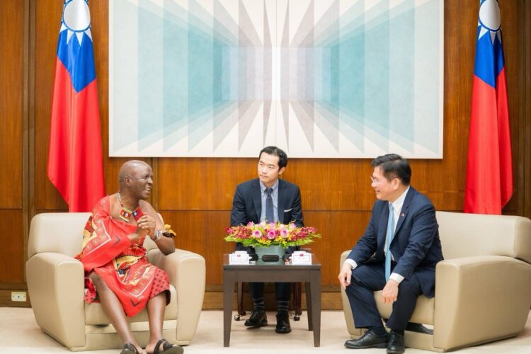 外交部長林佳龍接見史瓦帝尼王國司法暨憲政部長席梅拉內親王夫婦訪問團 外交部長林佳龍接見史瓦帝尼王國司法暨憲政部長席梅拉內親王夫婦訪問團