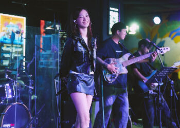 Julia吳卓源新加坡演出全場大合唱 與live band合作嗨喊「非常過癮」