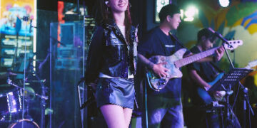 Julia吳卓源新加坡演出全場大合唱  與live band合作嗨喊「非常過癮」