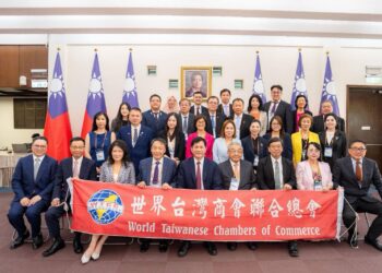 外交部長林佳龍歡迎「第32屆世界台灣商會聯合總會回國訪問團」，盼攜手全球台商推動總合外交與榮邦計畫