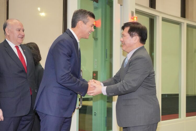 外交部誠摯歡迎巴拉圭共和國總統貝尼亞率團抵台國是訪問 外交部誠摯歡迎巴拉圭共和國總統貝尼亞率團抵台國是訪問