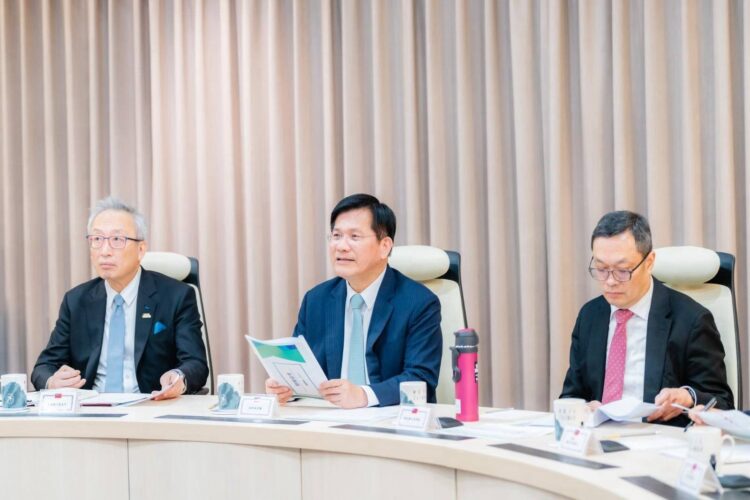外交部長林佳龍主持中東情勢應變視訊會議,勉勵駐中東地區館處全力協助國人、持續精進護僑行動 外交部長林佳龍主持中東情勢應變視訊會議,勉勵駐中東地區館處全力協助國人、持續精進護僑行動