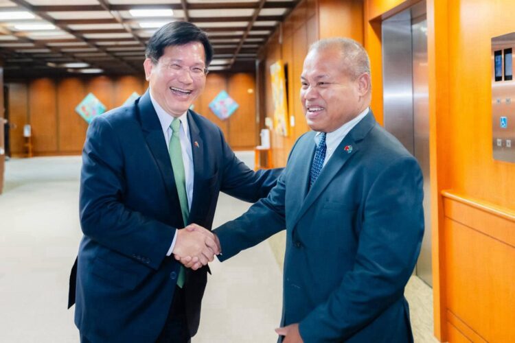 外交部長林佳龍午宴帛琉共和國副總統歐宜樓,深化台帛合作及氣候韌性夥伴關係 外交部長林佳龍午宴帛琉共和國副總統歐宜樓,深化台帛合作及氣候韌性夥伴關係