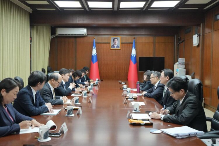 外交部政務次長陳明祺接見日本東京大學兩岸關係研究小組訪問團 外交部政務次長陳明祺接見日本東京大學兩岸關係研究小組訪問團