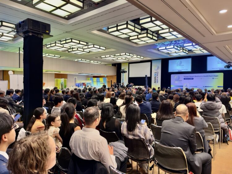 台灣智慧醫療軟實力驚艷全球,「WHA台灣智慧醫療與健康產業展」隆重開幕,展現台灣在全球健康韌性關鍵地位 台灣智慧醫療軟實力驚艷全球,「WHA台灣智慧醫療與健康產業展」隆重開幕,展現台灣在全球健康韌性關鍵地位