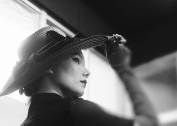 紀培慧化身千年最強「相偶師」霸氣全開！一個手勢就讓邱以太閉嘴