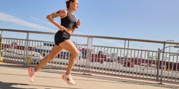 14座美國全國冠軍加持  Shelby Houlihan正式加入SKECHERS Performance陣容