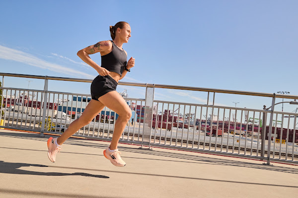 14座美國全國冠軍加持 Shelby Houlihan正式加入SKECHERS Performance陣容 14座美國全國冠軍加持 Shelby Houlihan正式加入SKECHERS Performance陣容
