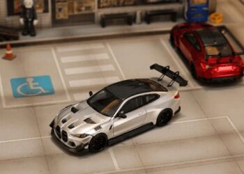 車迷週末新去處 中壢模型車專賣店 一次看1/64車款、F1週邊與模擬器體驗