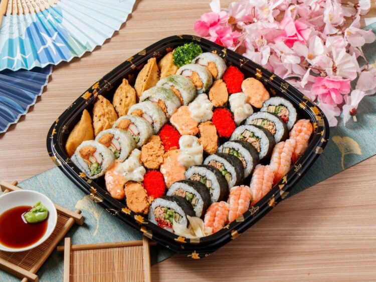 新開幕的龍潭外帶壽司店 多年日料經驗延續創業 薩摩耶店長成熟客焦點 新開幕的龍潭外帶壽司店 多年日料經驗延續創業 薩摩耶店長成熟客焦點