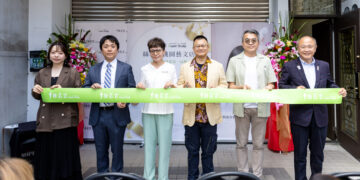 進軍台灣滿週年 絲若雲插旗桃園藝文特區 日本總部跨海見證新里程碑