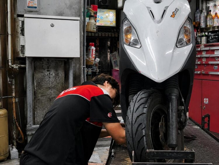 三民區機車維修累積20年一線經驗 從技師歷練走向維修保養、改裝與中古車服務 三民區機車維修累積20年一線經驗 從技師歷練走向維修保養、改裝與中古車服務