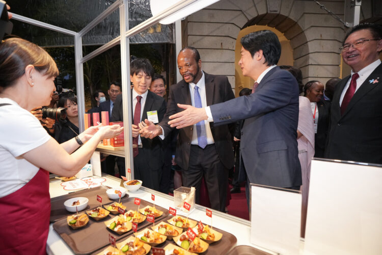 2026年國慶酒會於台北賓館隆重舉行,史瓦帝尼國王暨王妃及各國政要同賀雙十國慶 2026年國慶酒會於台北賓館隆重舉行,史瓦帝尼國王暨王妃及各國政要同賀雙十國慶
