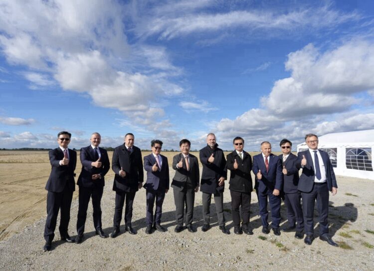 外交部長林佳龍率團考察「台灣區電機電子工業同業公會」波蘭科技園區預定地,台波政府將積極推動並簽署合作備忘錄 外交部長林佳龍率團考察「台灣區電機電子工業同業公會」波蘭科技園區預定地,台波政府將積極推動並簽署合作備忘錄