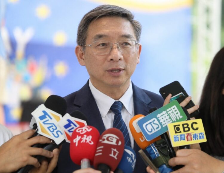 許明川攜手團隊推動「知行拾光」傳遞社會溫暖!讓受助者也成為他人的微光 許明川攜手團隊推動「知行拾光」傳遞社會溫暖!讓受助者也成為他人的微光
