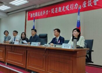 傅崐萁在立院召開「強化國旅競爭力，促進觀光吸引力」座談會　期待兩岸全面春暖花開　儘快推動兩岸交流振興台灣觀光產業