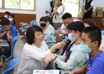 暑假精彩不間斷 嘉義市志航國小推動雙語教育 打造你的AI凱比-英語說書人營隊