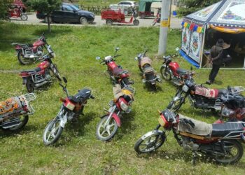 七月機車上面放著毛毯，臀部會發燙嗎？