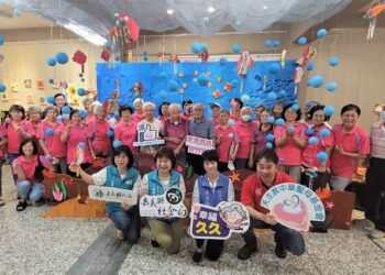 老當益壯 活力抵嘉112年嘉義縣長青活力站成果展 吸睛巨型作品「海底世界」