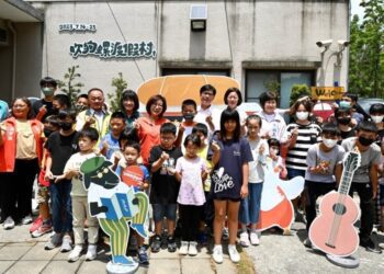 體驗入住燕巢「吹狗螺渡假村」 陳其邁盼從認識到認養、落實動保理念