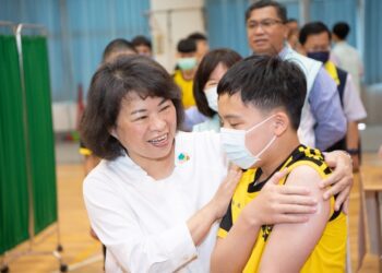 《天下雜誌》2023年「縣市首長施政滿意度」調查嘉義市長黃敏惠勇奪全國第一獲評為22縣市施政標竿