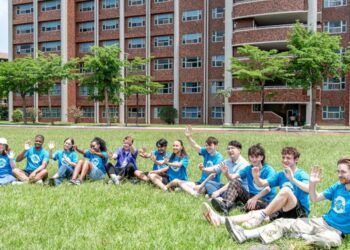 「英語X專業」雙強人才 義守大學「醫學院」、「國際學院」獲教育部雙語計畫第二期補助