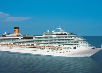 高雄港旅運中心迎接歌詩達郵輪莎倫娜號 提供旅客便捷舒適的場站服務