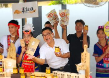 劉慶宗 舞動嘉義商圈原民鄒族舞蹈讚活動 展現鄒族文化的精髓