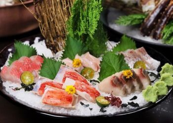 高雄萬豪酒店豪奢帝王饗宴  京樂日本料理餐廳期間限定活體帝王蟹 每日新鮮限量供應