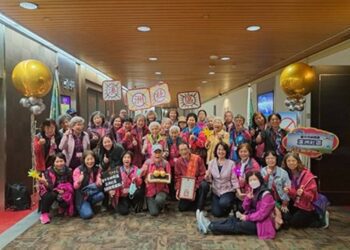 Powerspot台中長輩最強 榮獲112年全國社區「金點獎」3項大獎