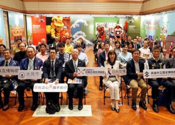 高雄戲獅甲前哨戰  高史博「跨海的獅子舞」臺日交流特展  日本冰見獅、臺灣獅跨海對決