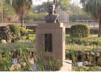 長榮大學校園「濱野瀰四郎」銅像與許文龍的情緣