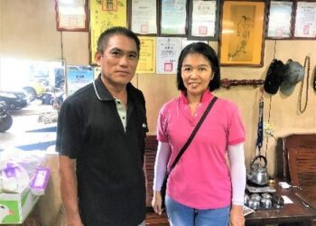 楊新章夫婦 修車起家慈善造福