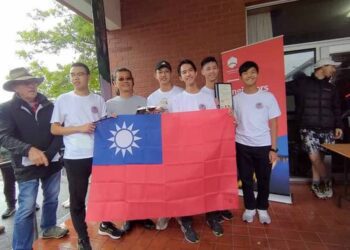 挑戰澳洲國際太陽能模型車競賽 薇閣高中及高雄高工勇奪三獎