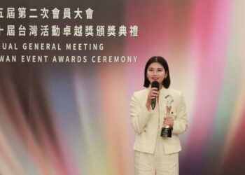 真正的雲林之「光」在這裡! 「2023北港光影藝術節」首次參加台灣活動卓越獎就奪「金」 !