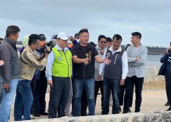 府會下鄉挺進白沙鄉 陳光復與澎管處協力規劃岐頭漁港擴建共同力挺東海觀光旅遊