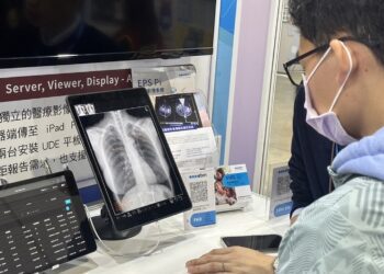 小港醫院參與醫療科技展 遠距醫療服務落地偏鄉