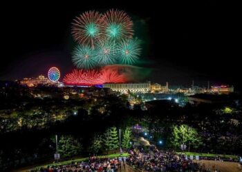 跨年夜全台最長！義大世界999秒煙火秀 觀賞攻略來了！推薦浪漫、享食、樂遊三方案