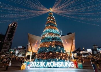 2023高雄聖誕生活節全攻略  近25公尺高聖誕樹、3大市集、22組超強卡司還有優惠券可拿